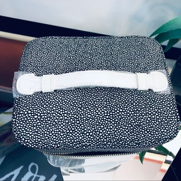 Twelve NYC | cosmetics pouch / bag NWOT - Picture 2 of 5